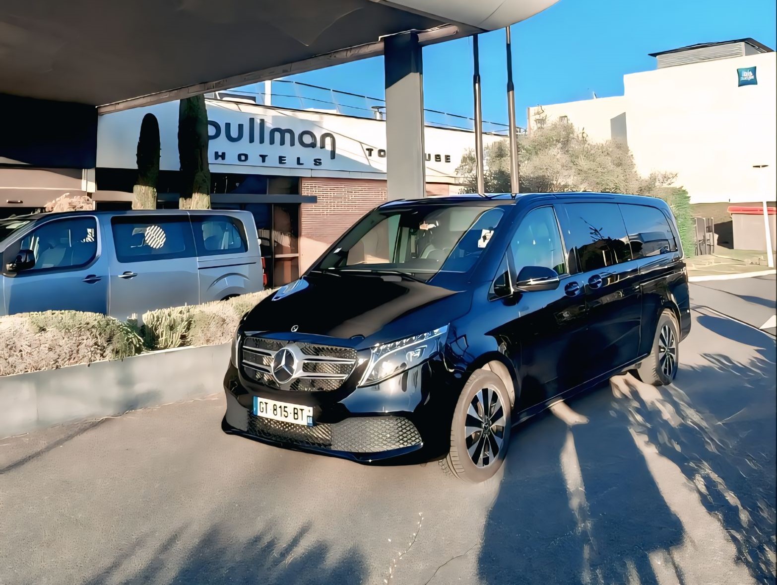 Van Mercedes Classe V noir VTC Lourdes - Profil complet finitions premium