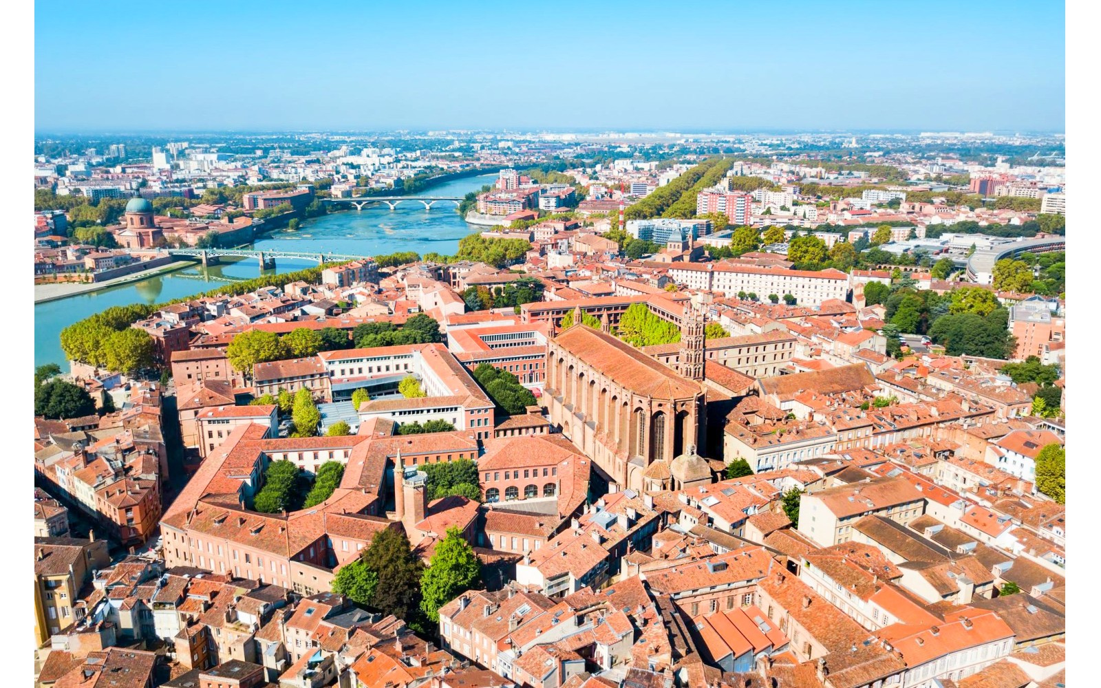 Houda Azzouni — Chauffeuse privée Urban Prestige Toulouse